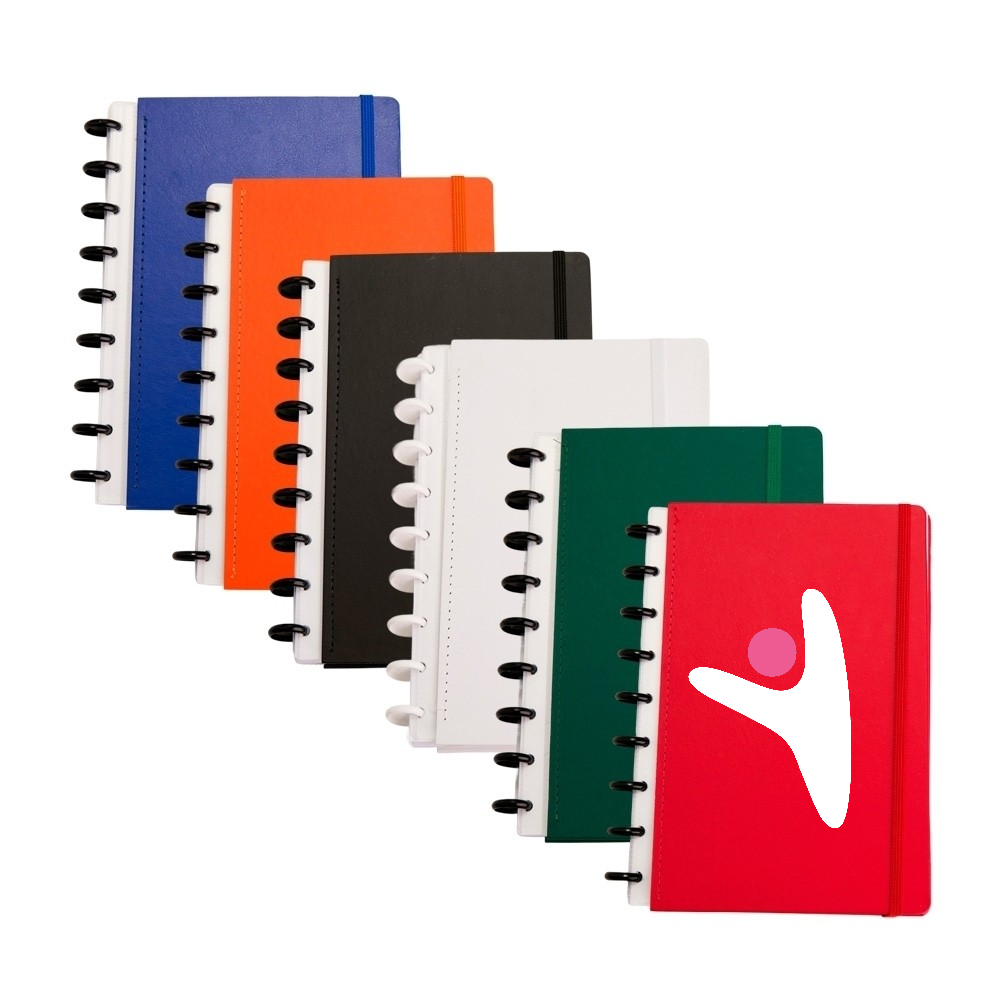 Cadernos personalizados em material publicado pela Yag!